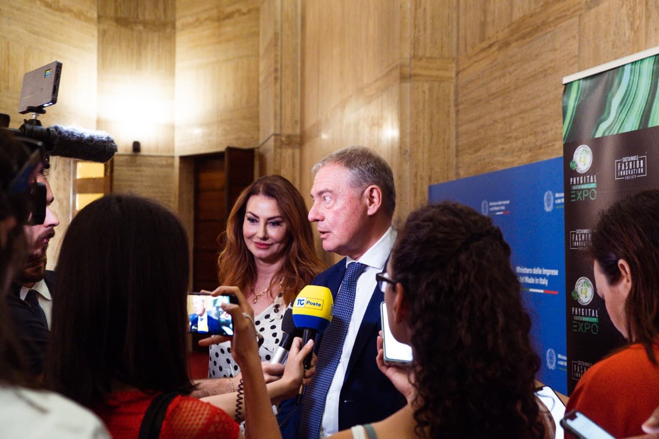 Valeria Mangani with Minister Adolfo Urso at the MIMIT.